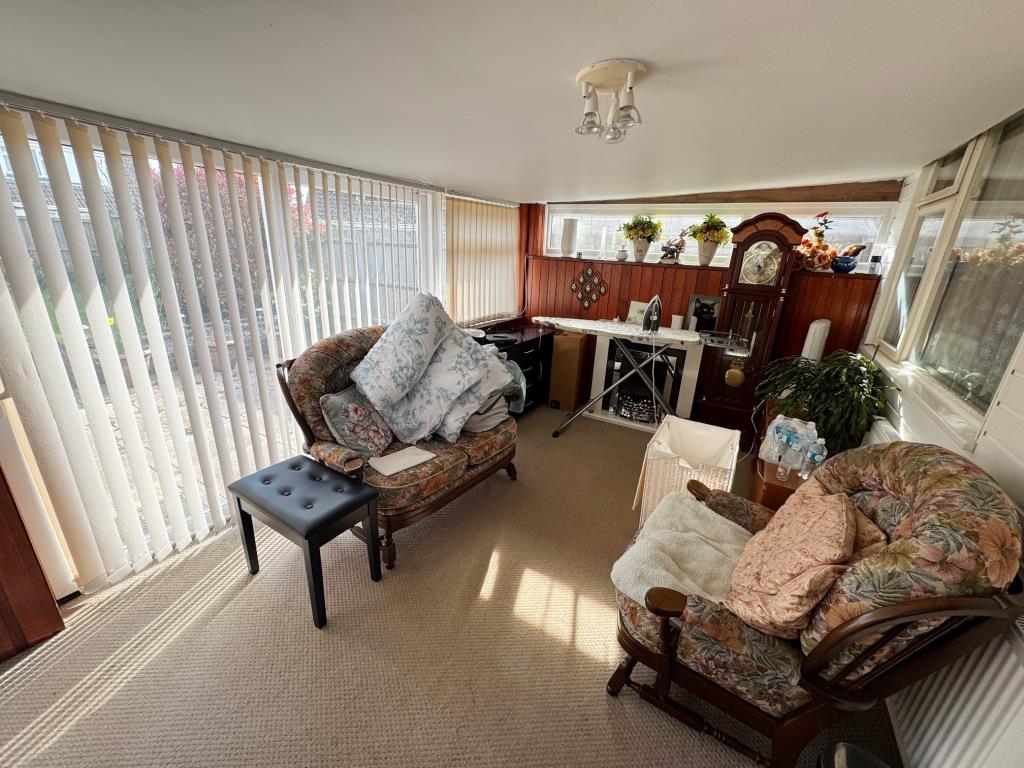 Lot: 152 - TWO-BEDROOM BUNGALOW - Conservatory